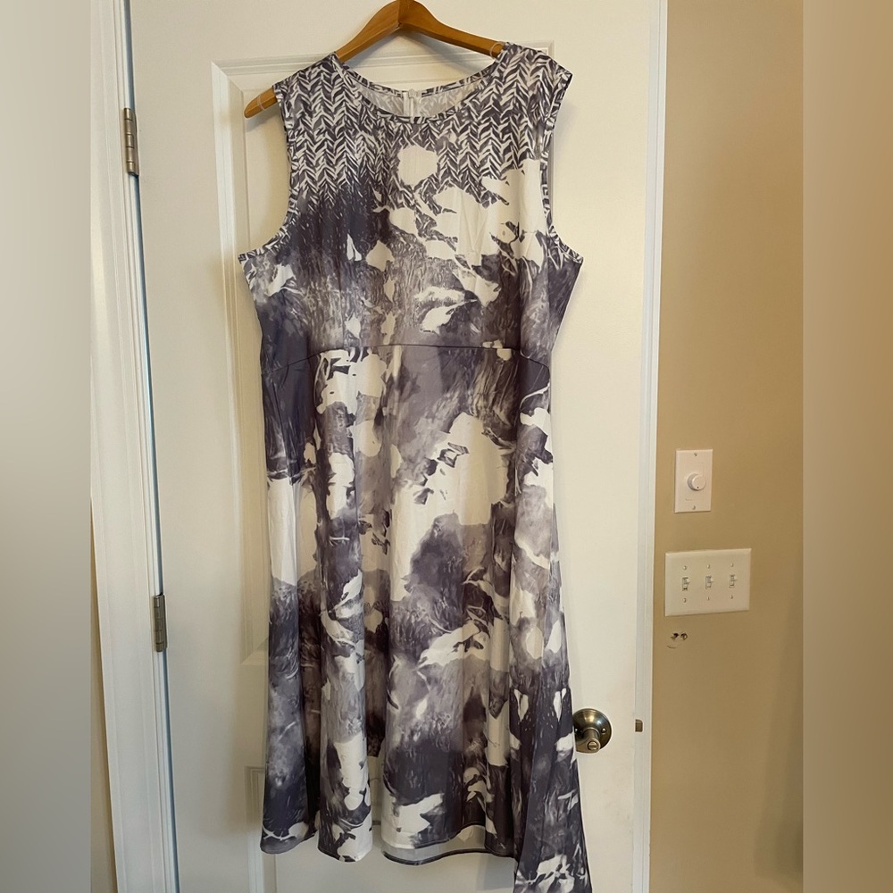 2X to 3X lightweight sleeveless purple-gray Dress